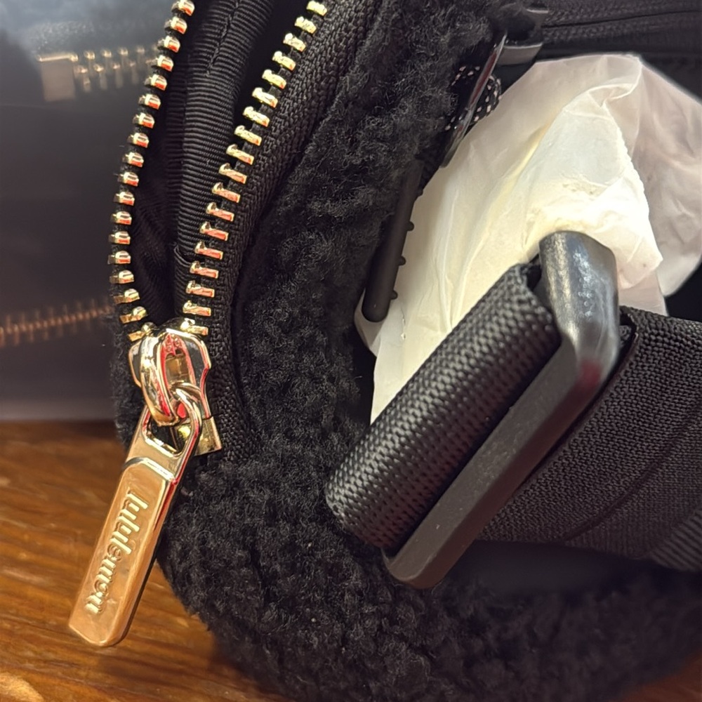 Lululemon Belt bag - Picture 5 of 5